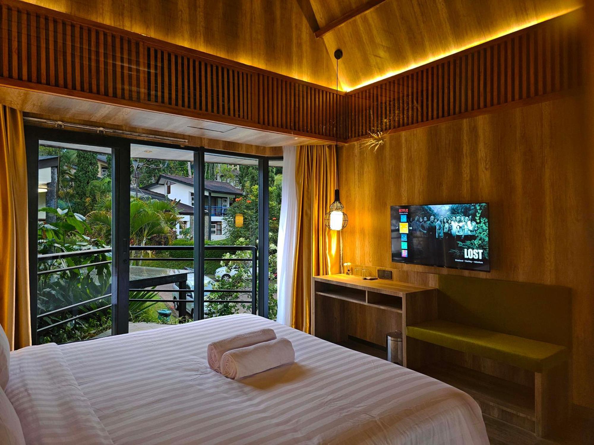 Villa 4-Br Klub Bunga No 4 Batu Malang Esterno foto