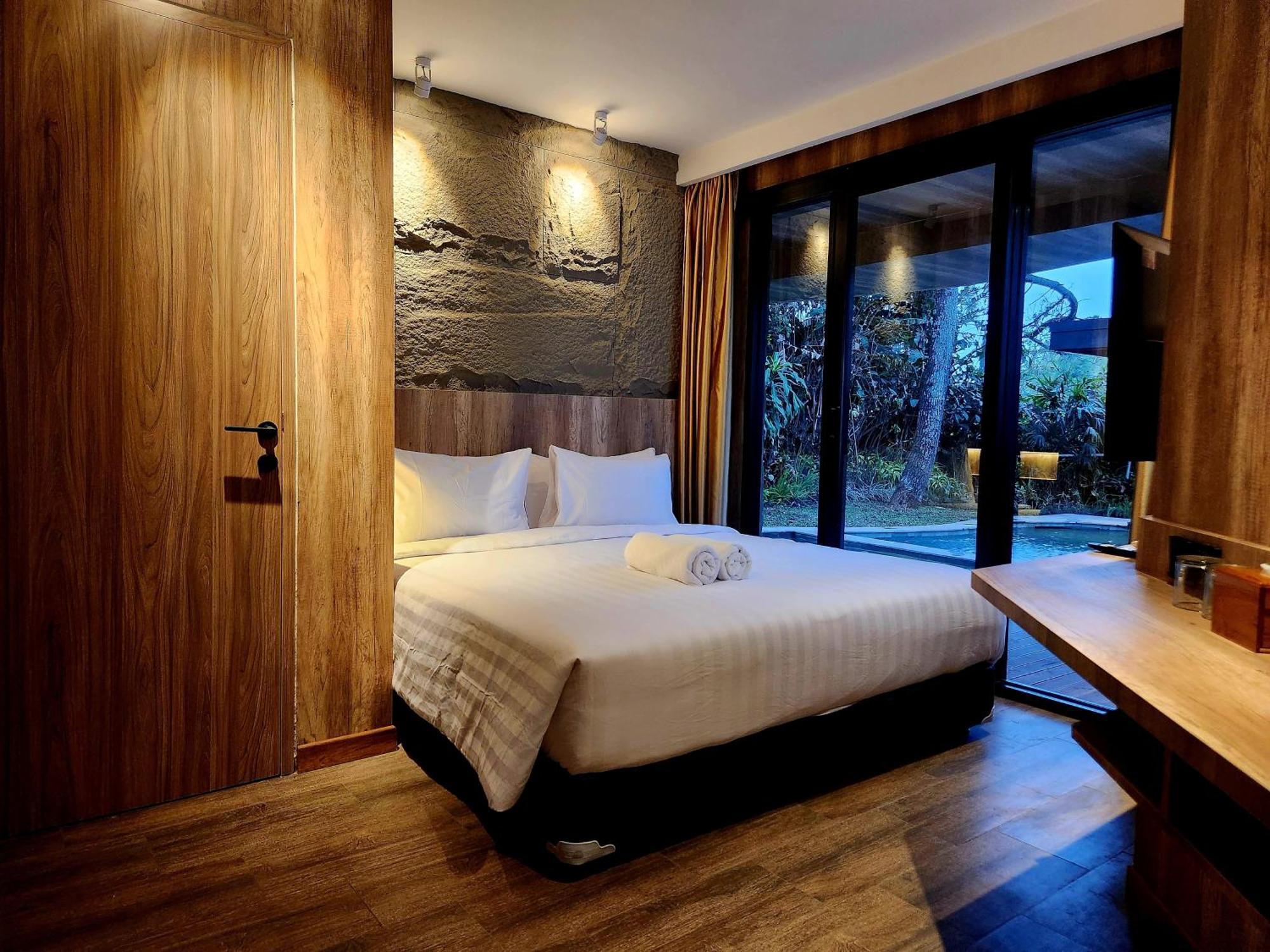 Villa 4-Br Klub Bunga No 4 Batu Malang Esterno foto