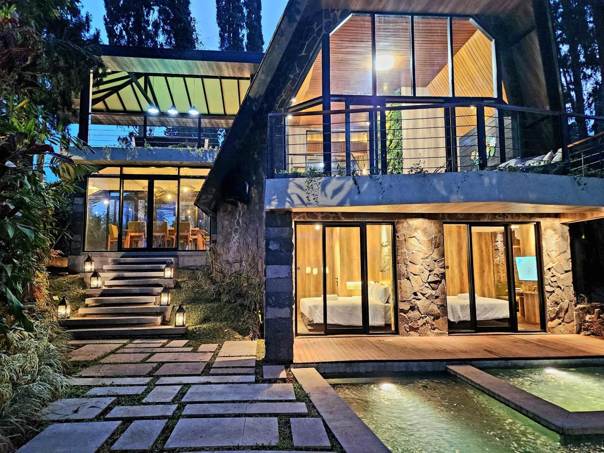 Villa 4-Br Klub Bunga No 4 Batu Malang Esterno foto
